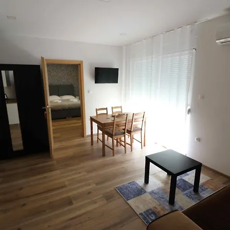Forum Apartmani I Sobe Donji Miholjac Exterior foto