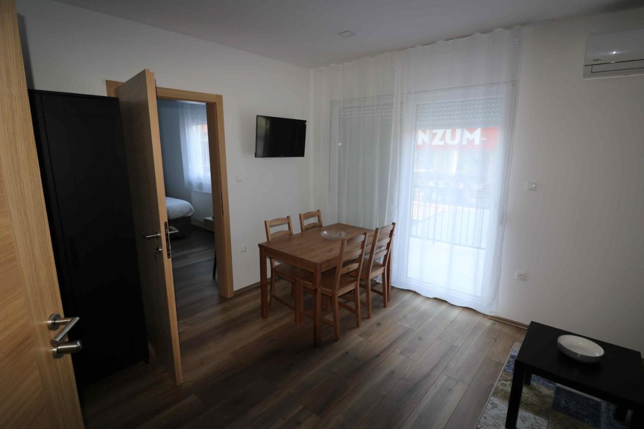 Forum I Sobe Apartment